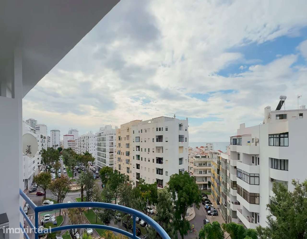 Apartamento T1 com varanda e ar condicionado em Quarteira - Grande imagem: 5/17