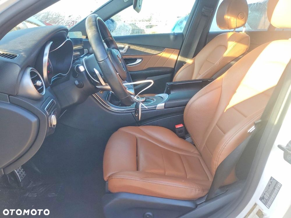 Mercedes-Benz Klasa C 300 9G-TRONIC AMG Line - 9