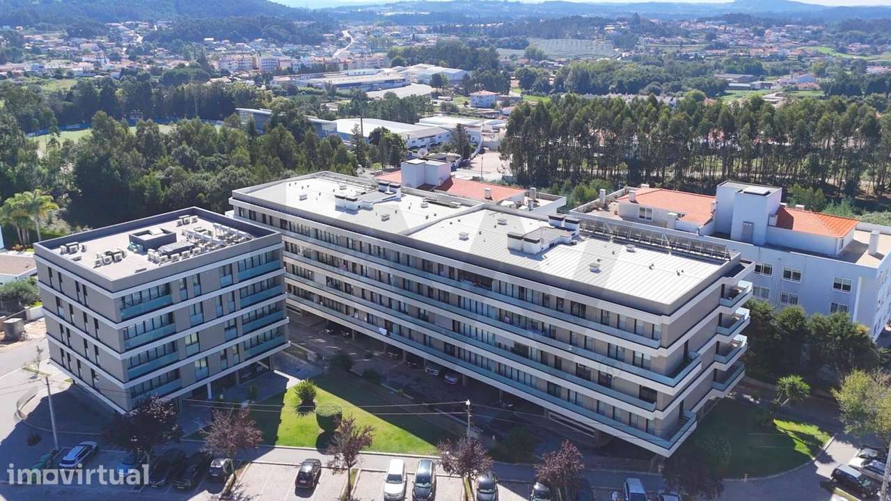 Apartamento T2 com  Varanda e Garagem Fechada – Canelas, Vila Nova de - Grande imagem: 2/30