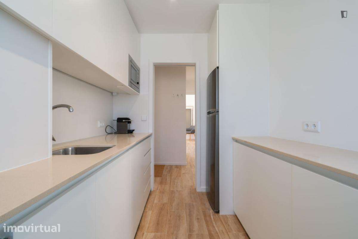 Apartamento com 2 quartos - localizado em Paranhos Porto - Grande imagem: 2/28