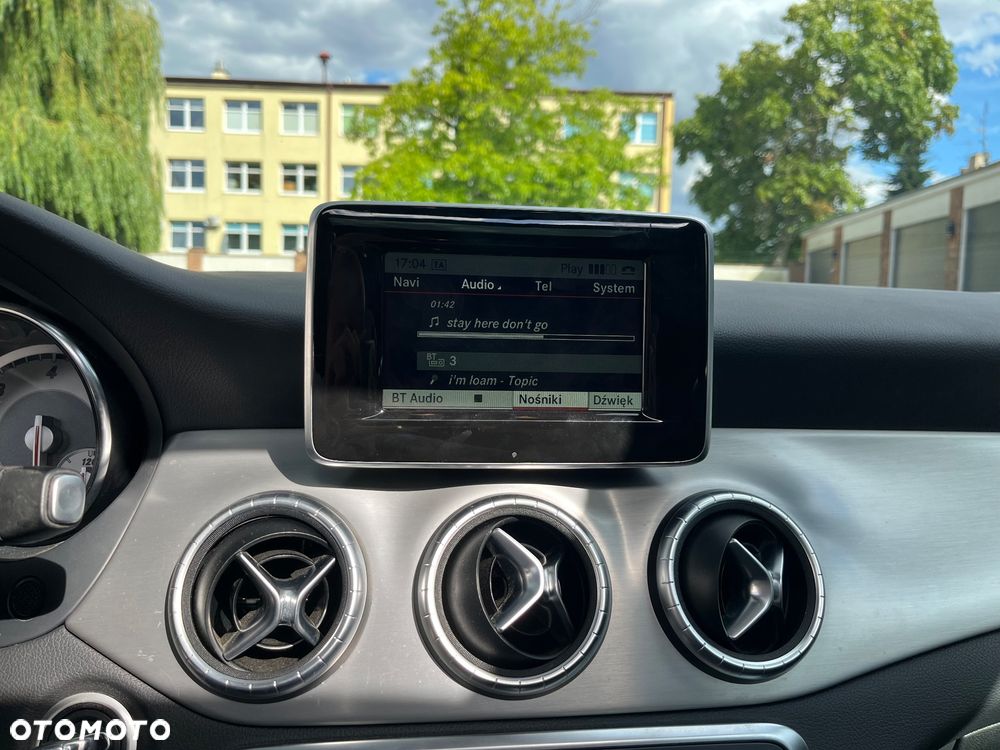 Mercedes-Benz CLA - 21