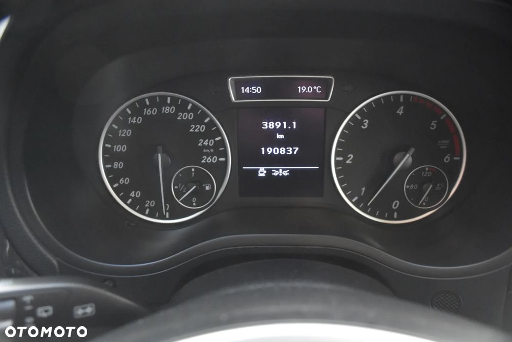 Mercedes-Benz Klasa B 200 CDI (BlueEFFICIENCY) - 14