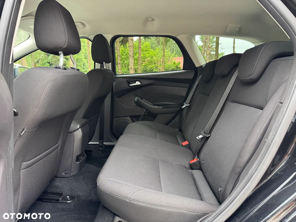Ford Focus - 30