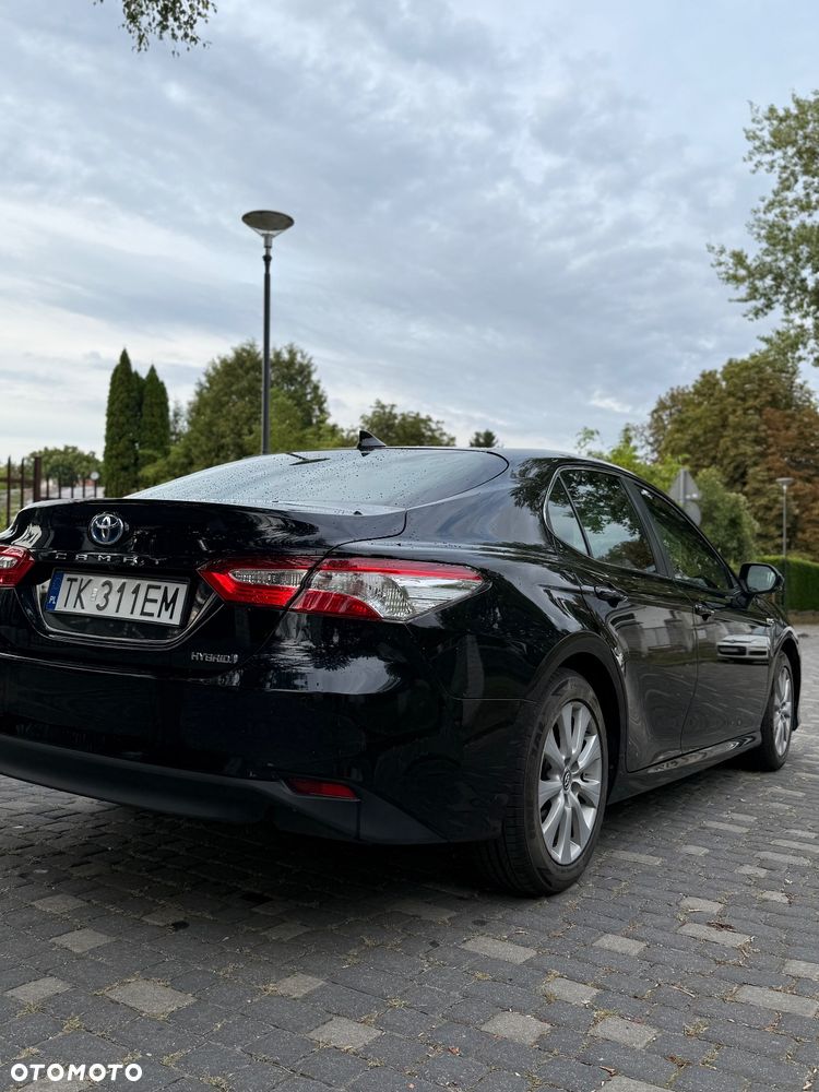 Toyota Camry 2.5 Hybrid Comfort CVT - 6
