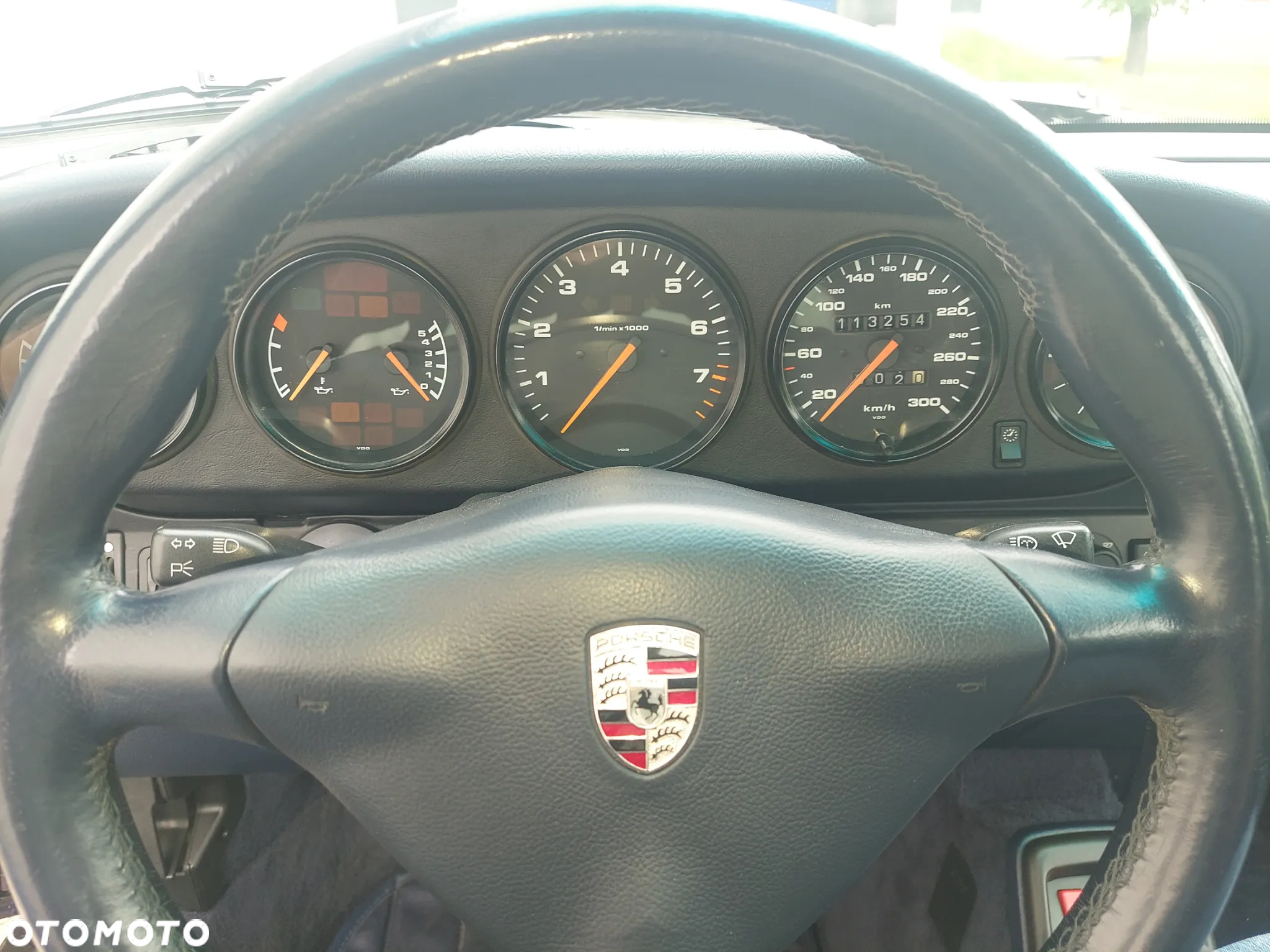Porsche 911 Carrera - 17