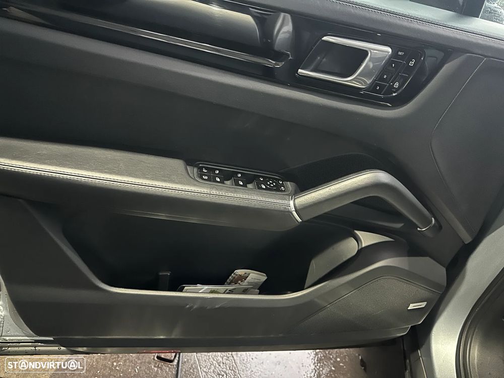 Porsche Cayenne Coupé - 9