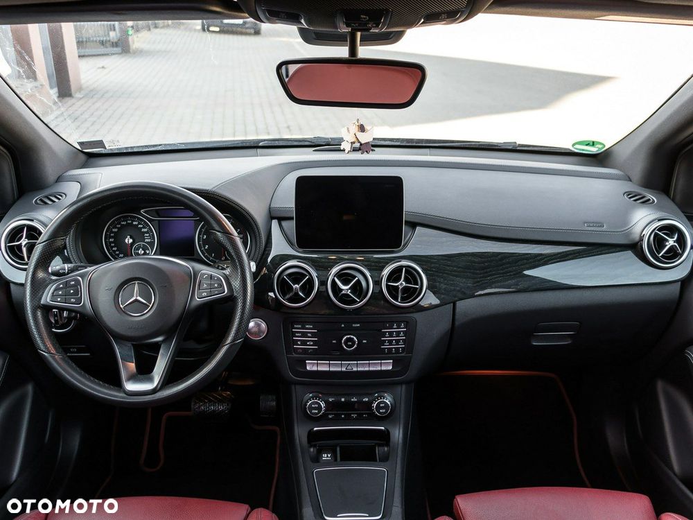 Mercedes-Benz Klasa B 180 (BlueEFFICIENCY) 7G-DCT - 19