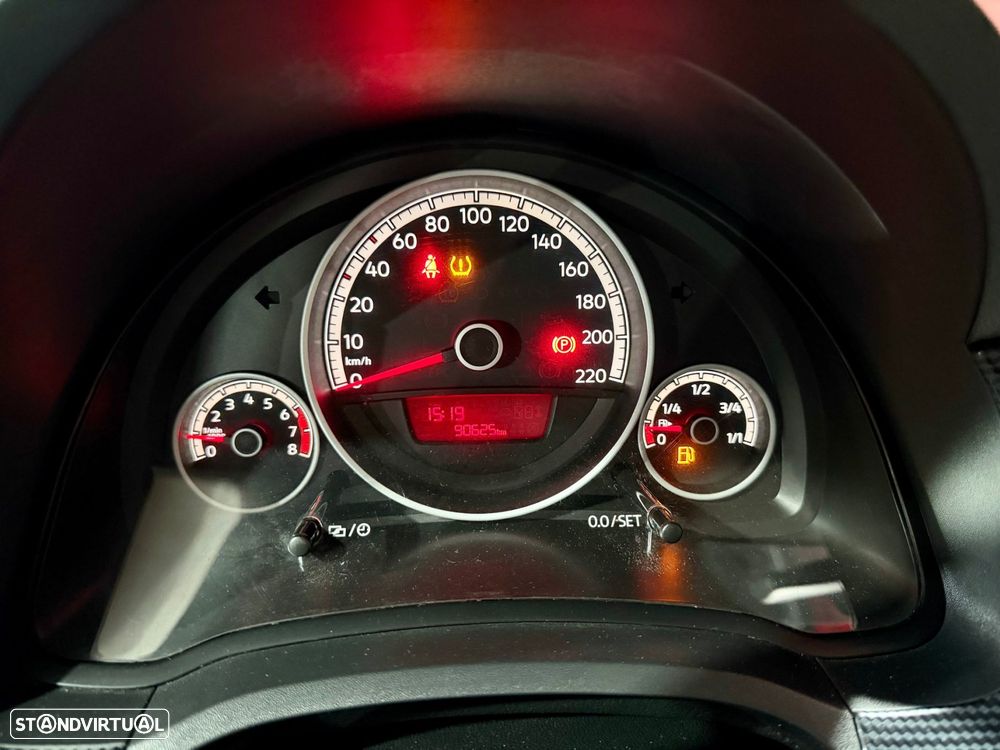 VW Up! - 37