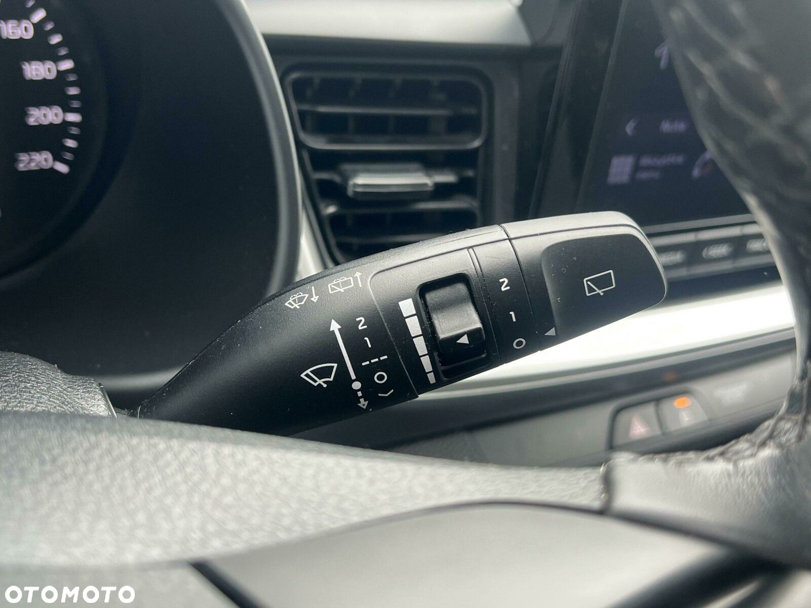Kia Stonic - 23