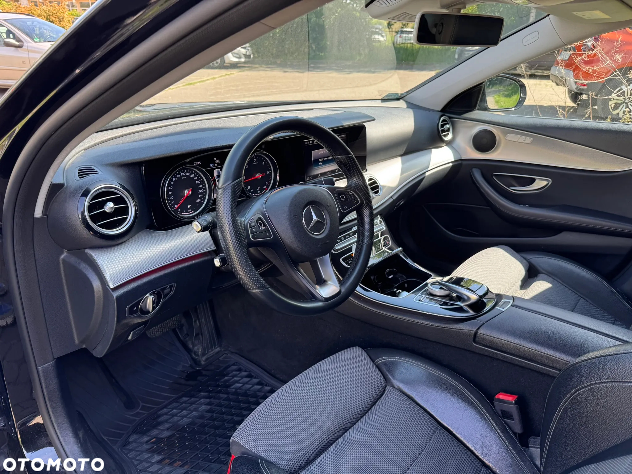 Mercedes-Benz Klasa E 220 d 9G-TRONIC - 10