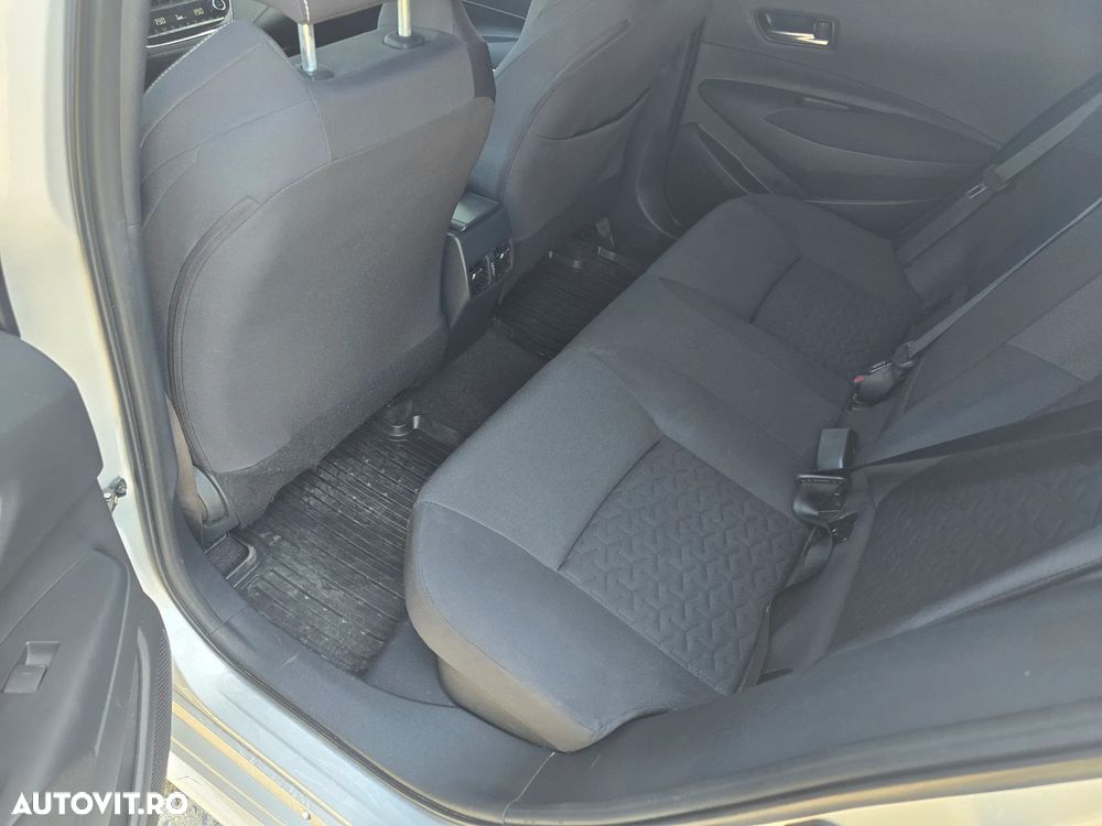 Toyota Corolla 1.8 HSD TS Dynamic - 10