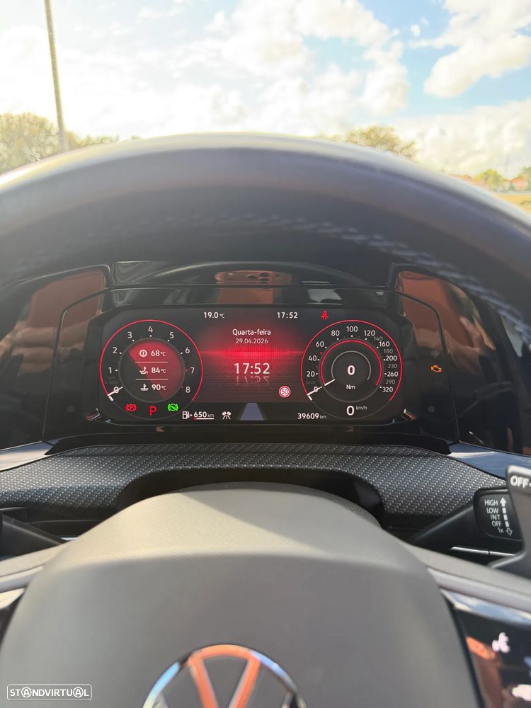 VW Golf 2.0 TSI R DSG - 32