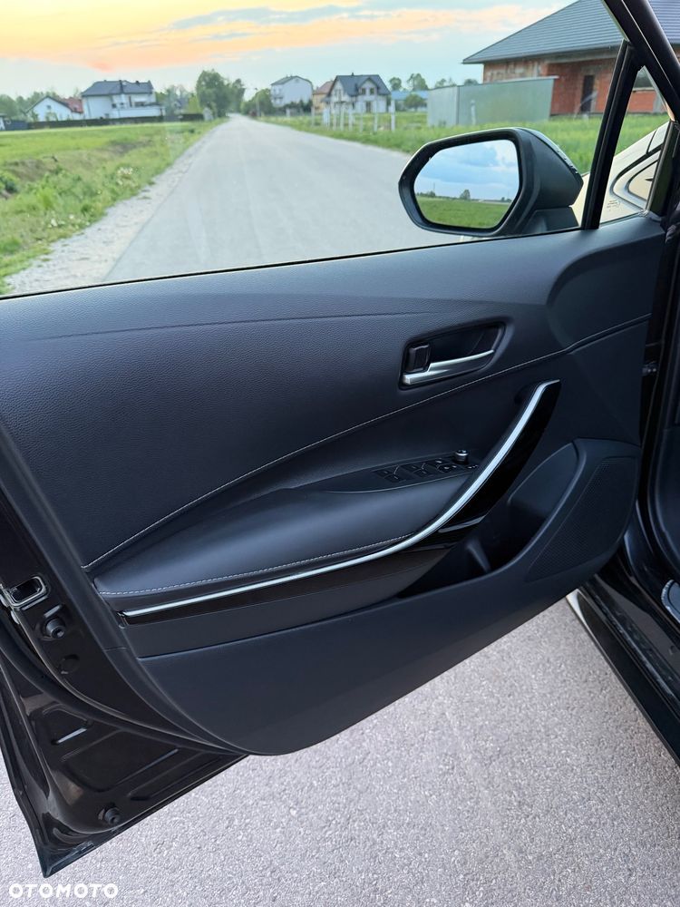 Toyota Corolla 1.8 Hybrid Club - 24