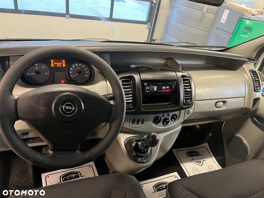 Opel Vivaro - 10