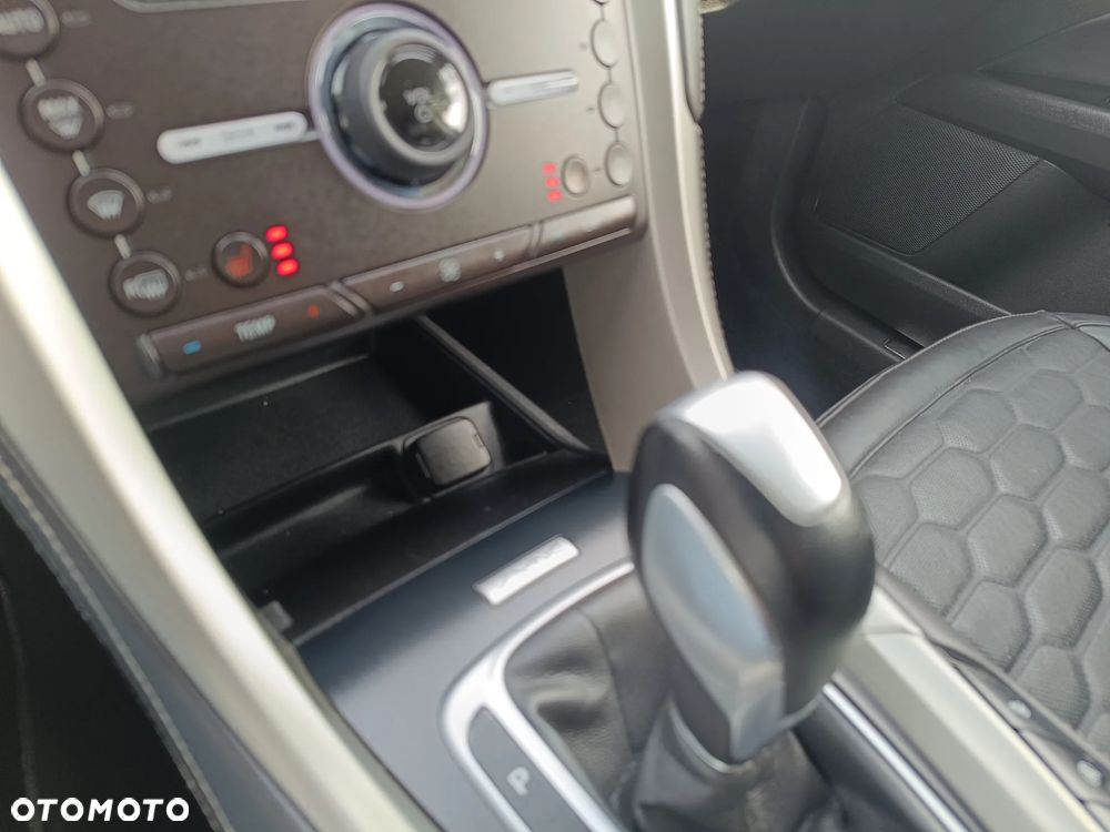 Ford Mondeo Vignale 2.0 TDCi Bi-Turbo PowerShift - 26