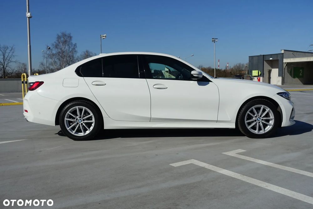 BMW Seria 3 318d - 10