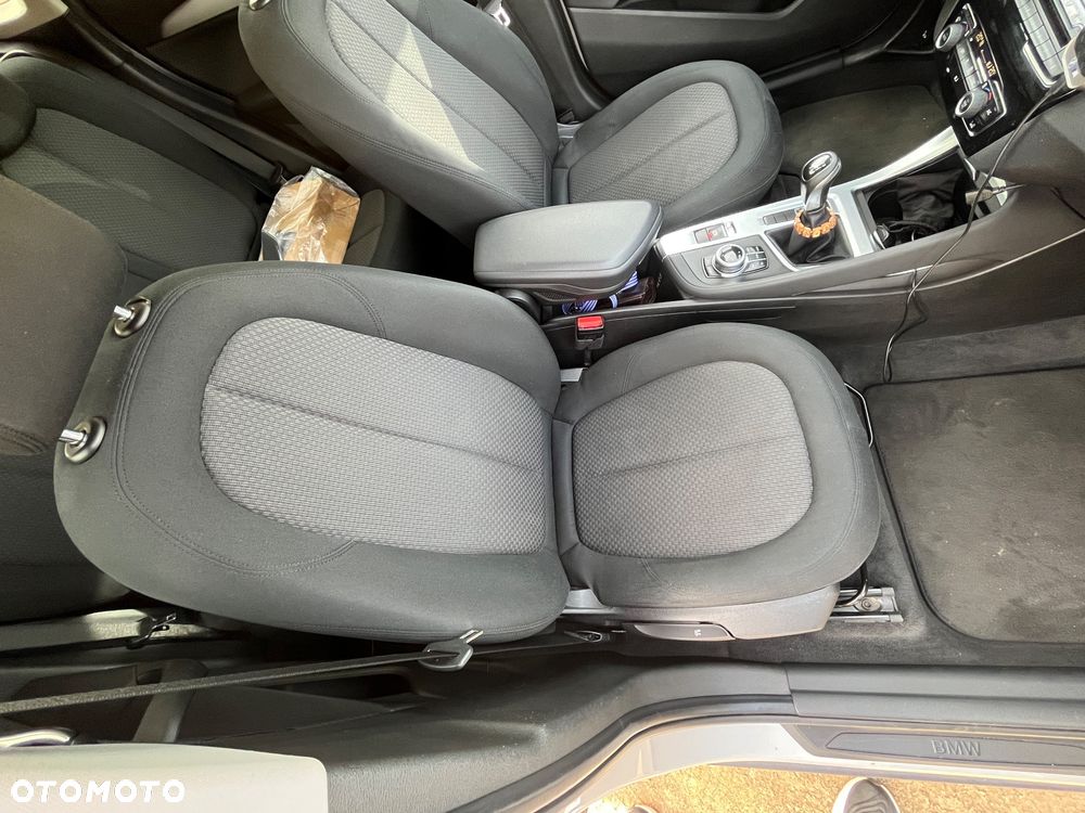 BMW X1 sDrive16d Sport Line - 24