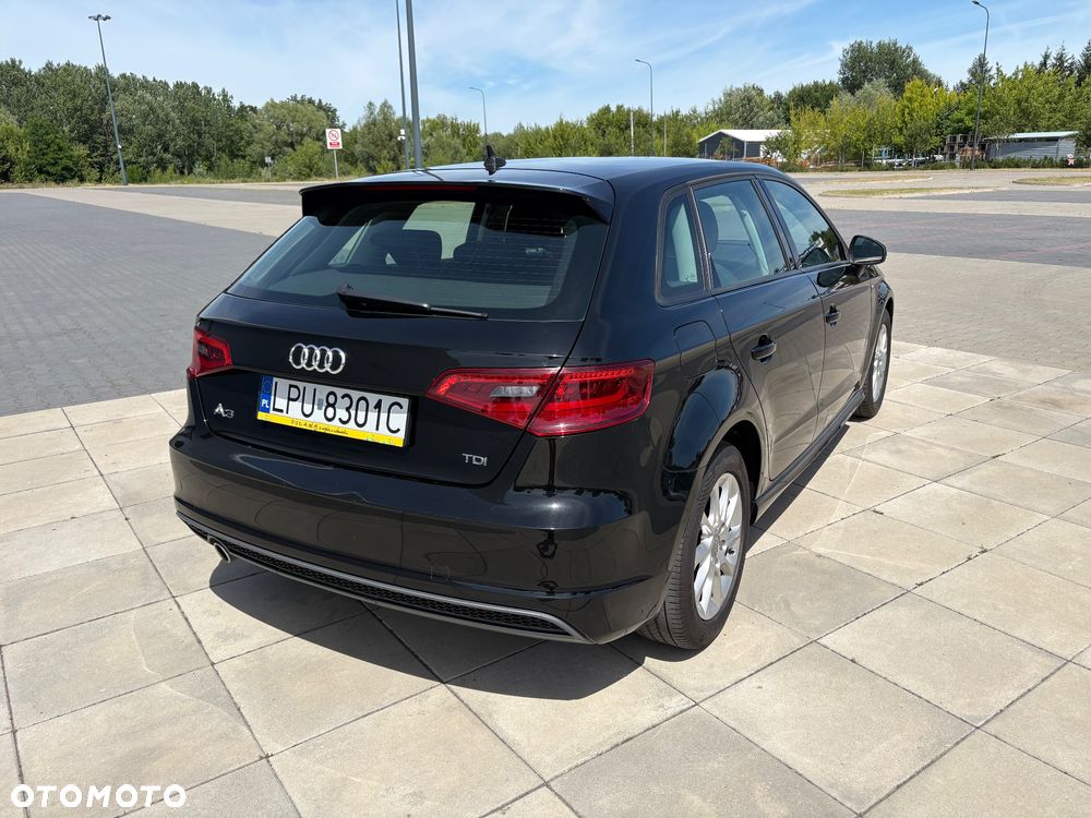Audi A3 Sportback 1.6 TDI (clean diesel) S line Sportpaket - 6