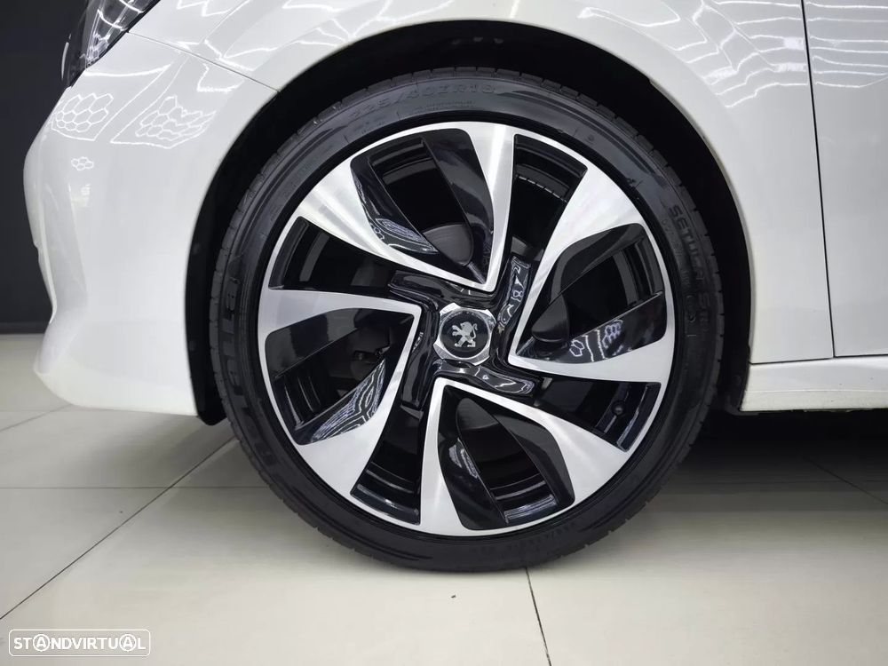 Peugeot 208 1.2 PureTech Allure Pack EAT8 - 18