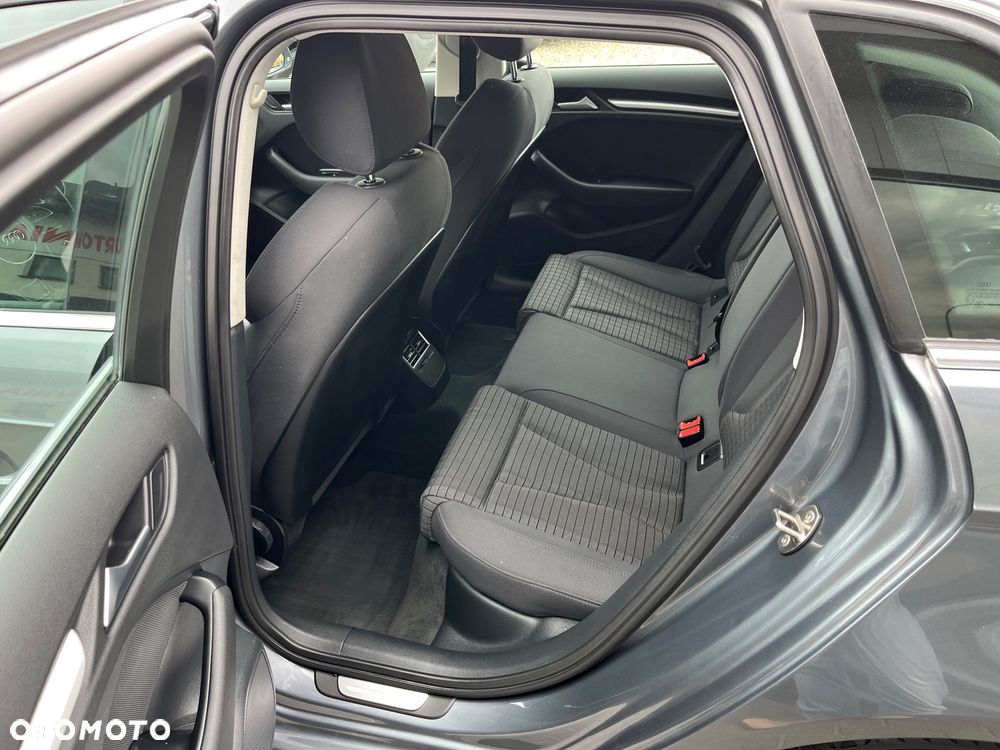 Audi A3 Sportback 1.4 TFSI CoD S tronic - 11