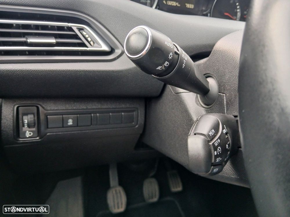 Peugeot 308 1.5 BlueHDi Active - 18