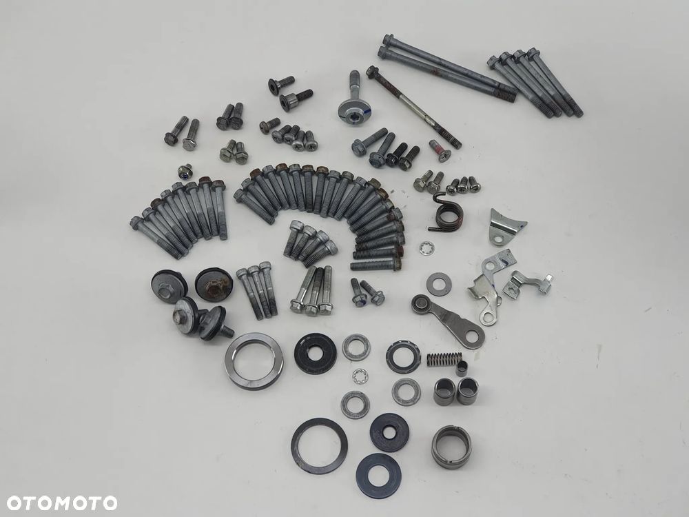 SRUBA SRUBY TULEJKA LPOZYSKO KTM DUKE 125 - 20