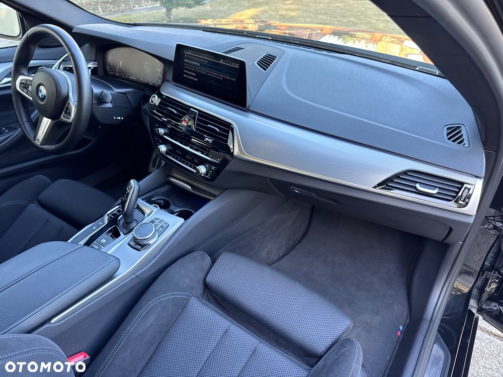 BMW Seria 5 530e iPerformance xDrive M Sport sport - 12