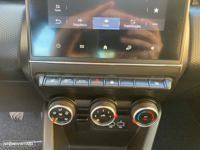 Renault Clio TCe 100 INTENS - 24