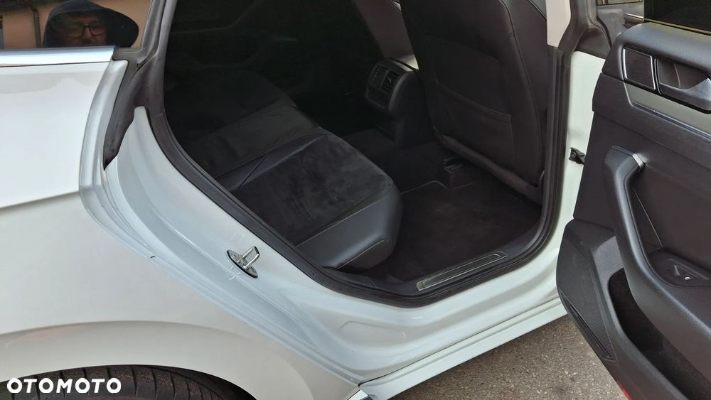 Volkswagen Arteon 2.0 TDI SCR Elegance DSG - 29