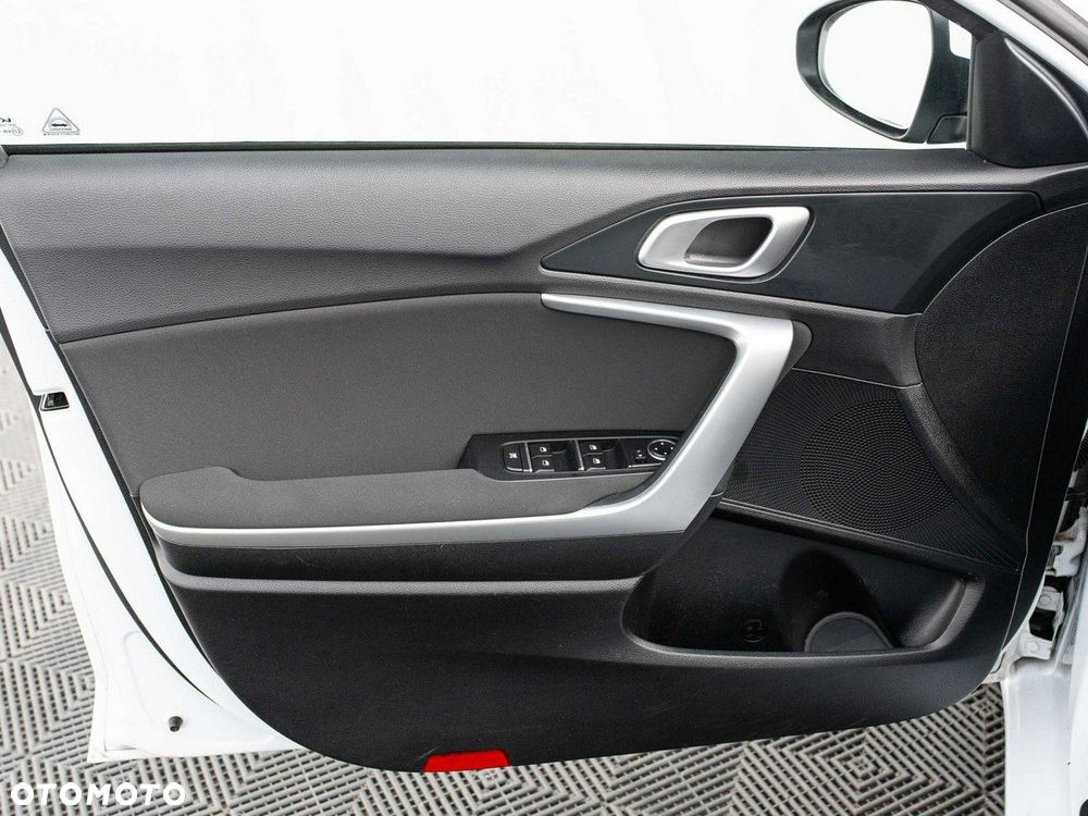 Kia Ceed 1.0 T-GDI S - 10