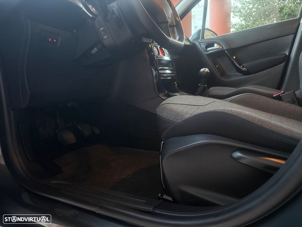 Citroën C3 1.6 BlueHDi Exclusive - 31