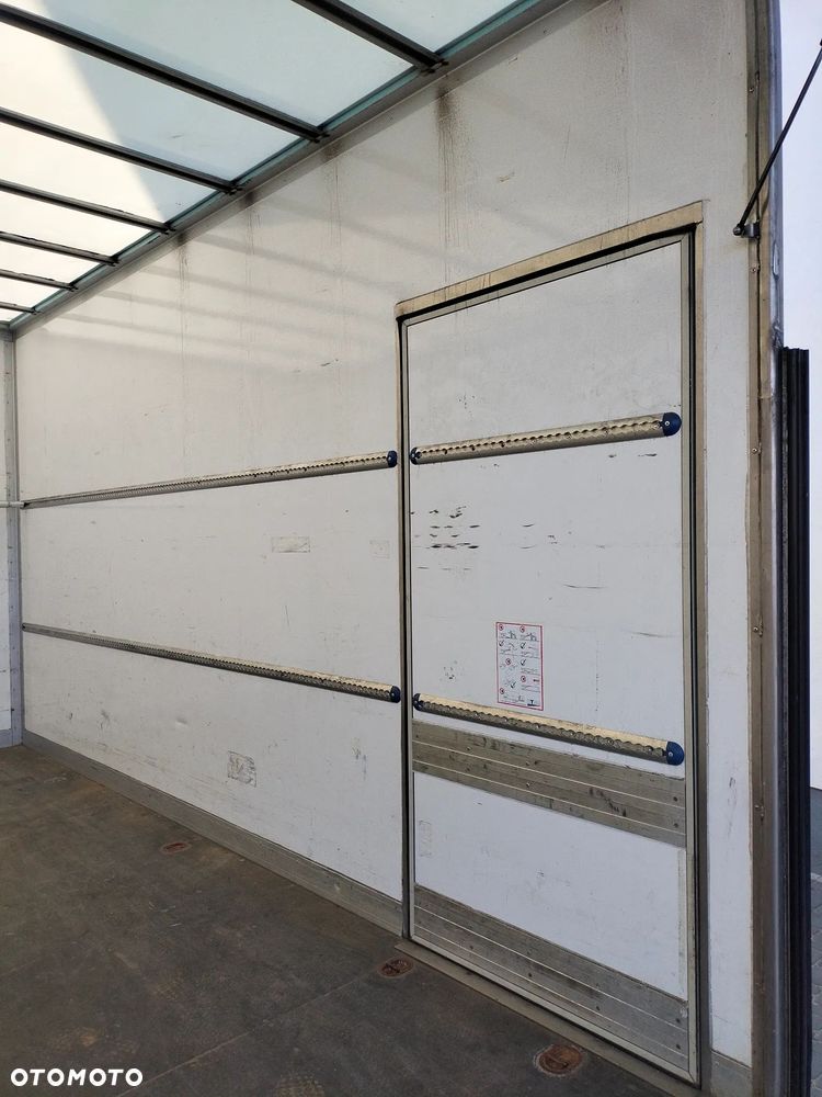 Mercedes-Benz SPRINTER - 12