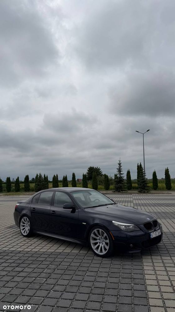 BMW Seria 5 550i - 4