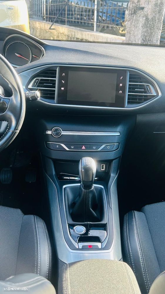 Peugeot 308 PureTech 110 Stop & Start Allure - 11