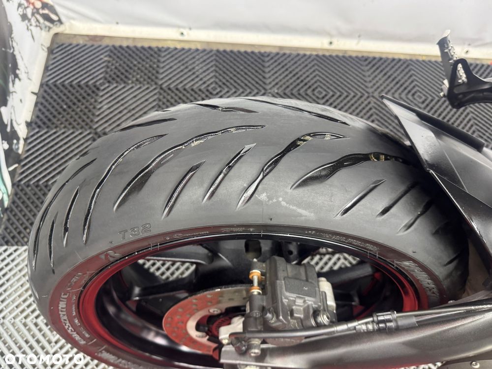 Yamaha MT - 27