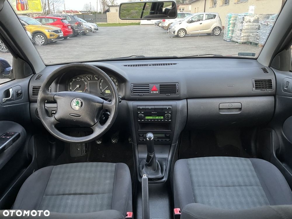 Skoda Octavia 1.6 Tour Ice - 4