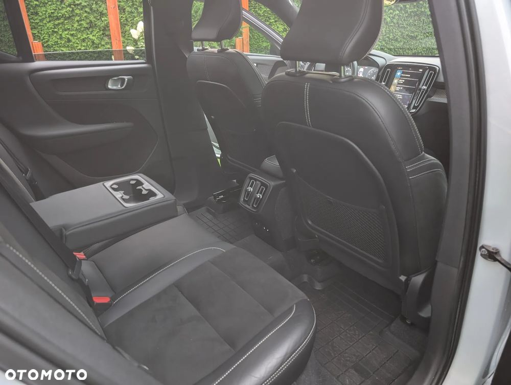 Volvo XC 40 T5 AWD Geartronic R-Design - 22