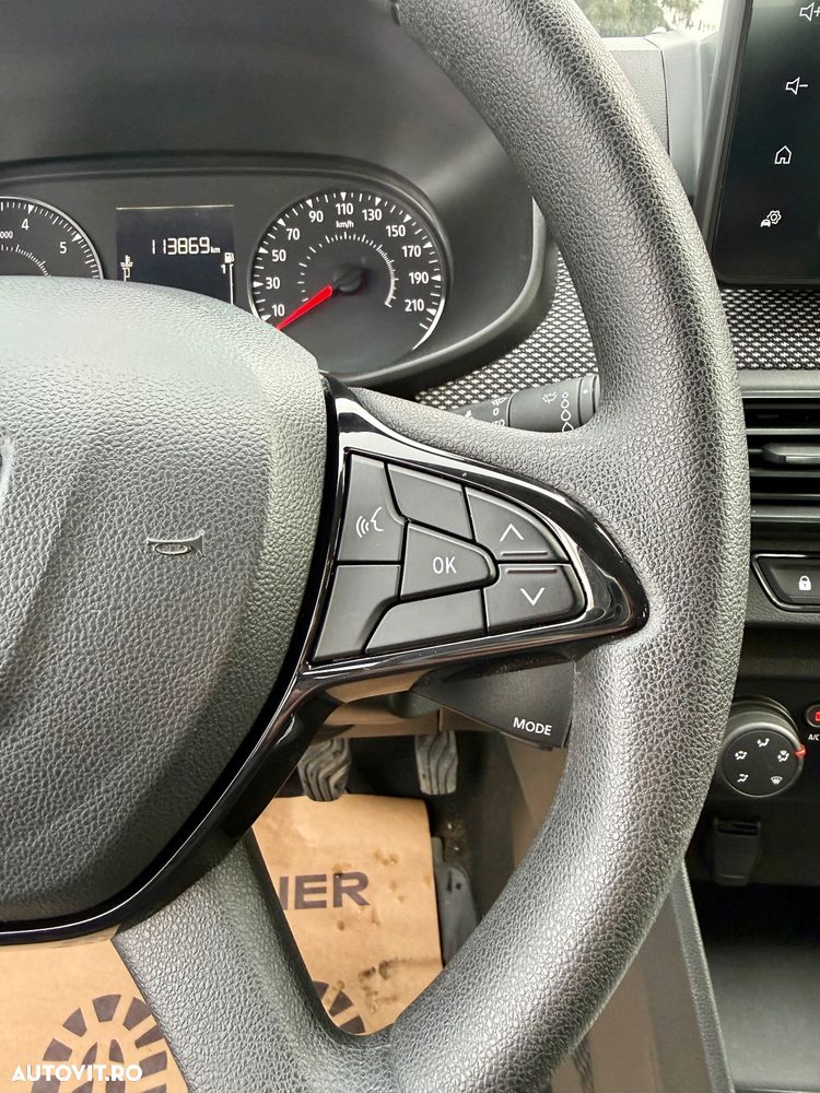 Dacia Logan TCe 90 MT6 Comfort - 17