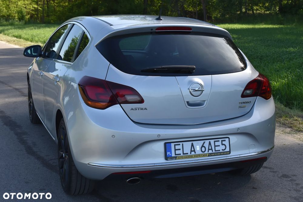Opel Astra - 11