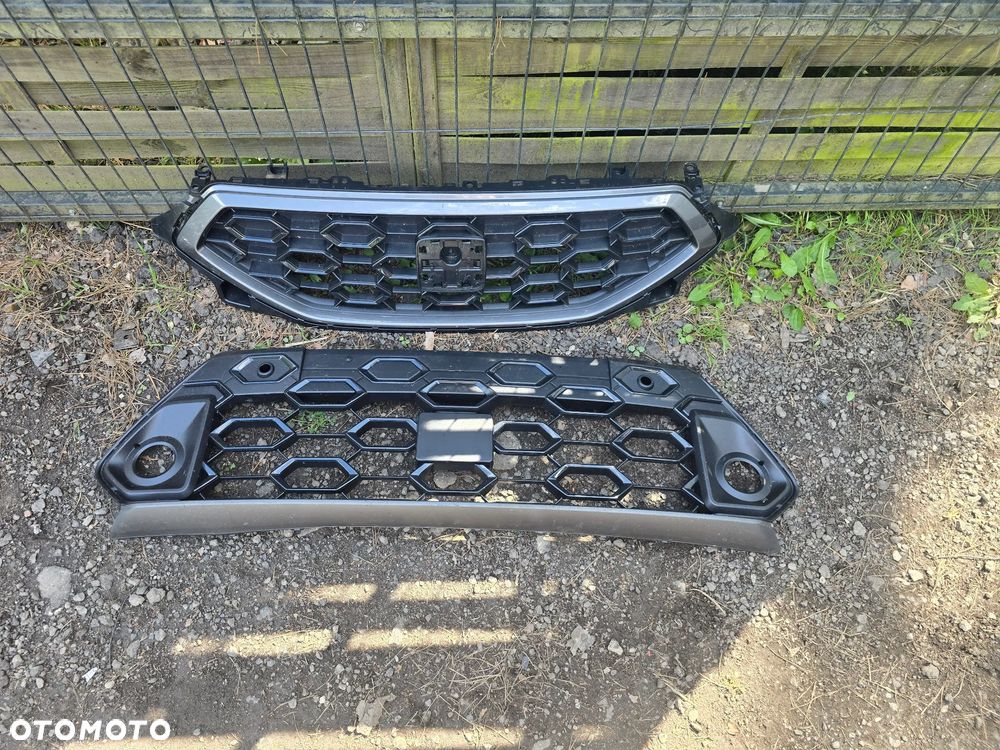 Seat arona FR lift 2025 grill atrapa kratka 6f9853654k 6f9853667L - 1