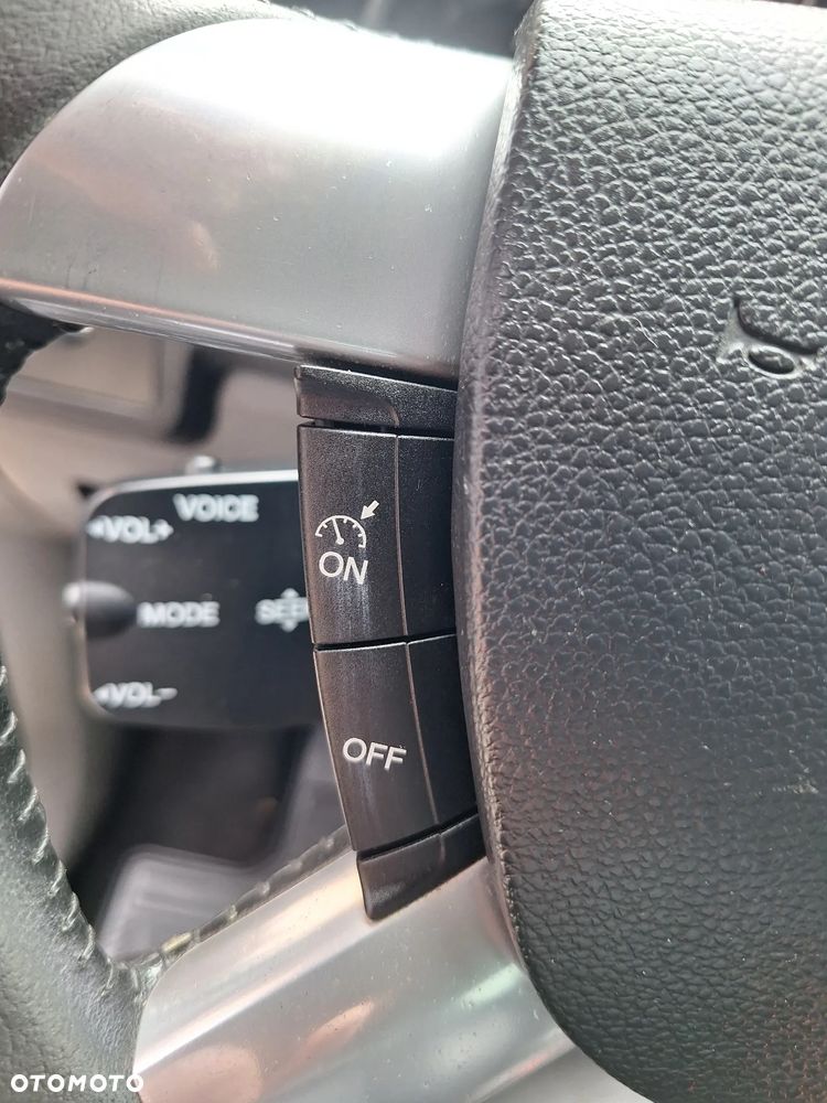 Ford Kuga - 32