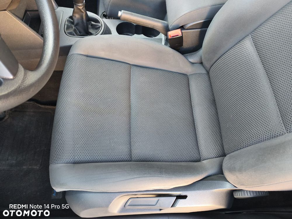 Volkswagen Touran 1.6 TDI DPF BlueMotion Technology Comfortline - 8