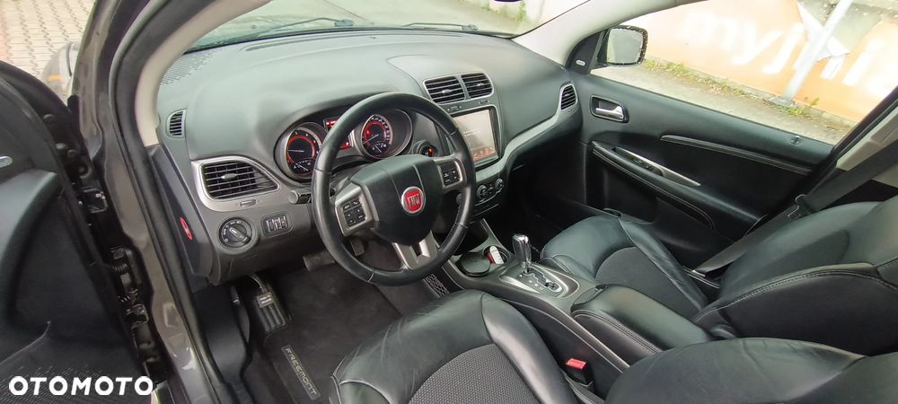 Fiat Freemont 2.0 Multijet 16V DPF Automatik Allrad Cross - 24