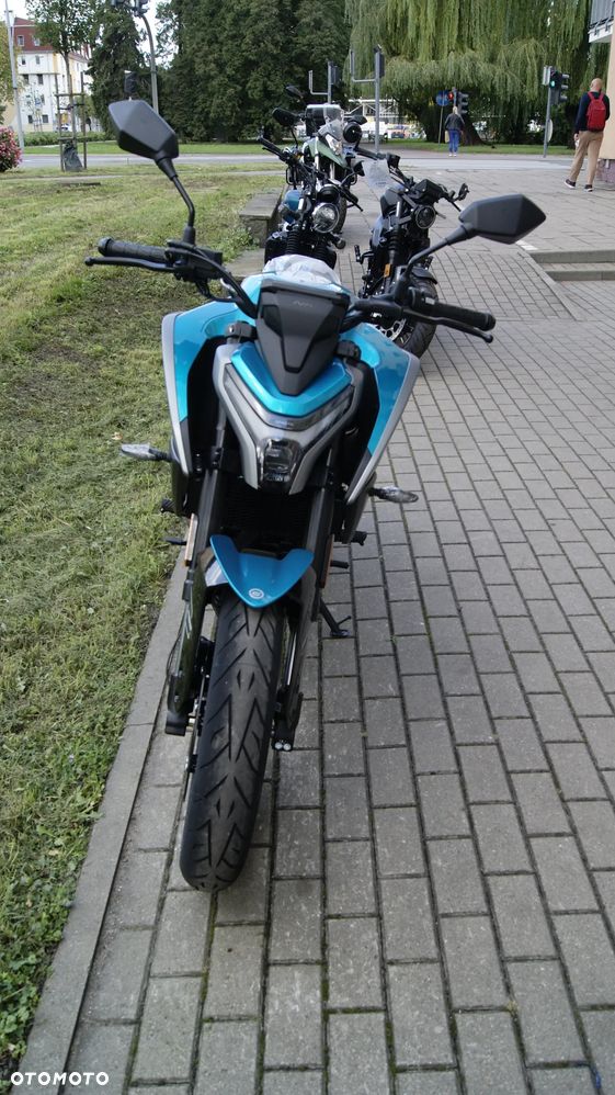 CFMoto NK - 12