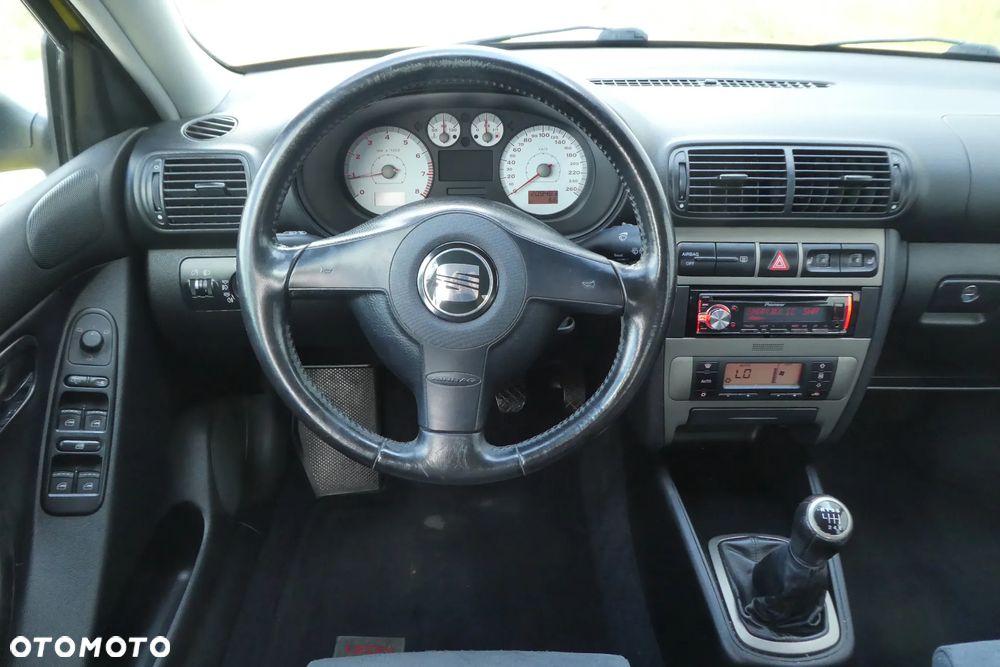 Seat Leon 1.8 T Top Sport - 21