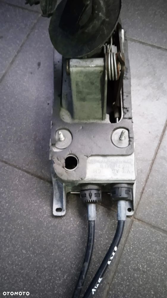 Wybierak skrzyni biegów Audi A3 8P - 8