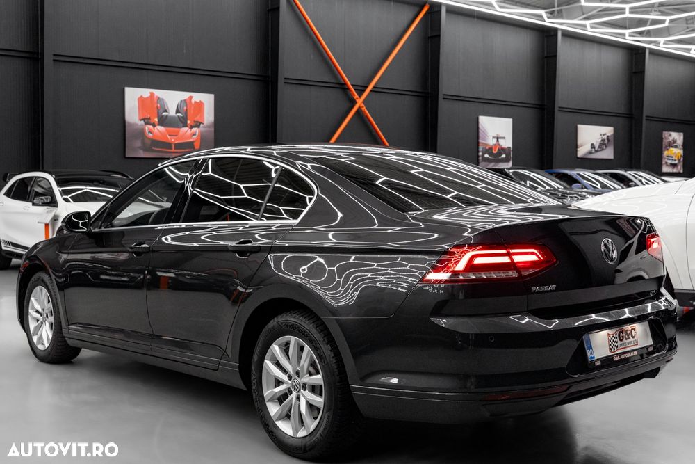 Volkswagen Passat 2.0 TDI DSG Trendline - 5