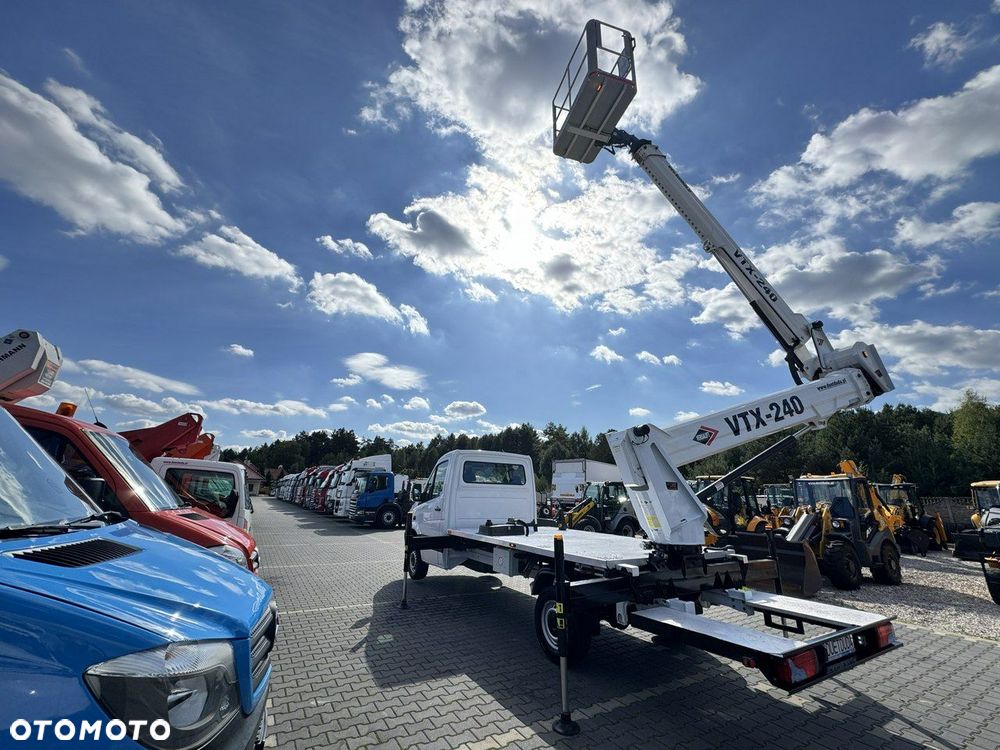 Mercedes-Benz Sprinter Zwyżka Podnośnik Koszowy VERSALIFT VTX-240 UDT - 12