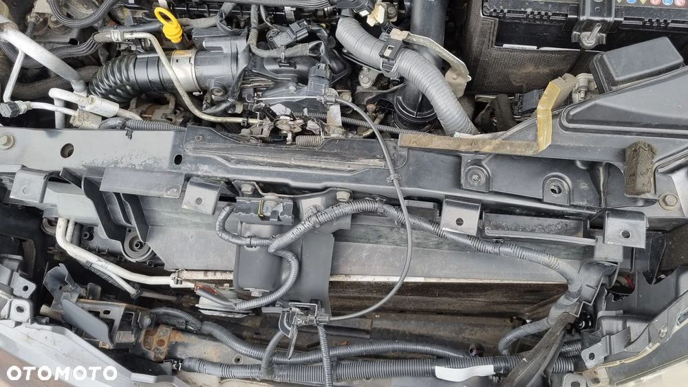 Nissan X-Trail 1.6 DCi N-Connecta 2WD 7os - 33
