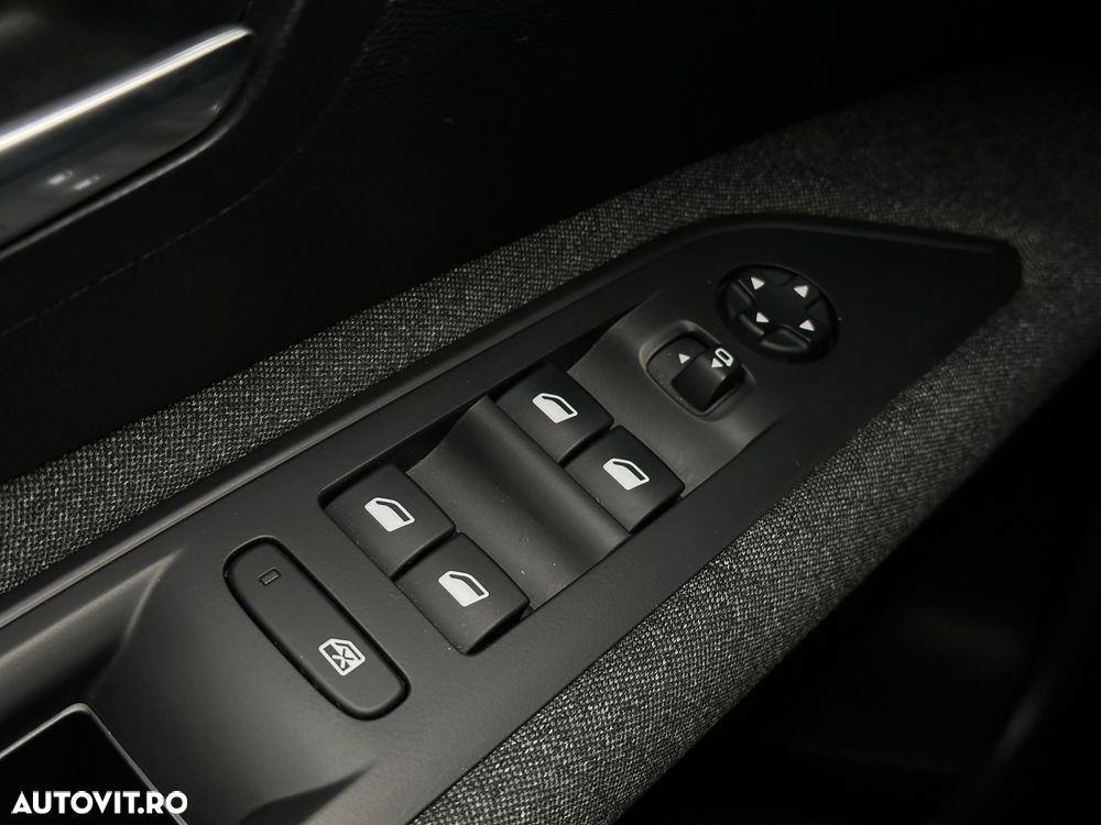 Peugeot 3008 PureTech 130 Stop & Start GPF Active Business-Paket - 29